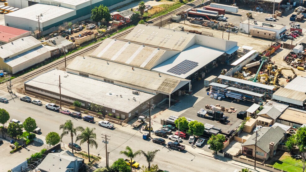 Primary Photo Of 1260-1280 E 9th St, Pomona Manufacturing For Sale