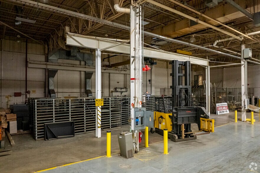 More Photos Of 103 Wynn Dr, Huntsville Warehouse For Lease