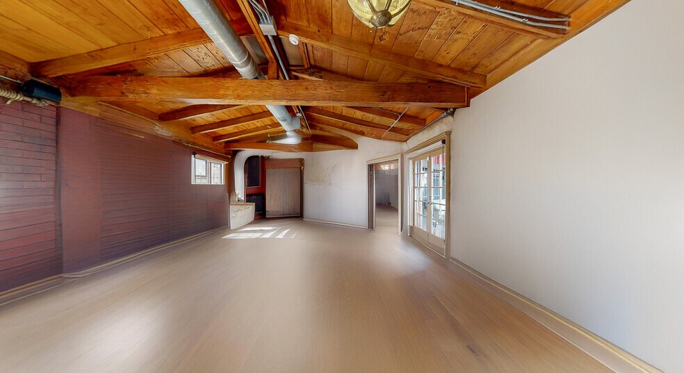 More Photos Of 3508 S Manhattan Ave, Tampa Health Club For Sale