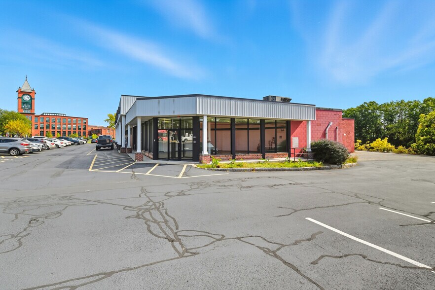 More Photos Of 52 East St, Ludlow General Retail For Lease