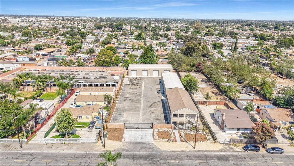 More Photos Of 11185 Roswell Ave, Pomona Warehouse For Lease
