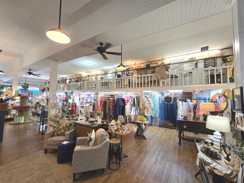 More Photos Of 223 Middle St, New Bern Storefront Retail Office For Sale