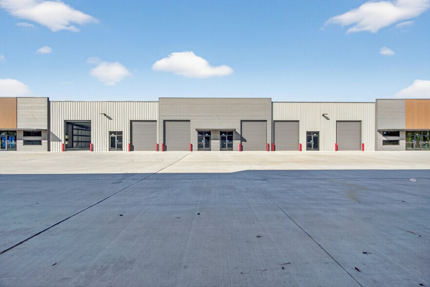 More Photos Of 5279 N Main St, Baytown Unknown For Lease