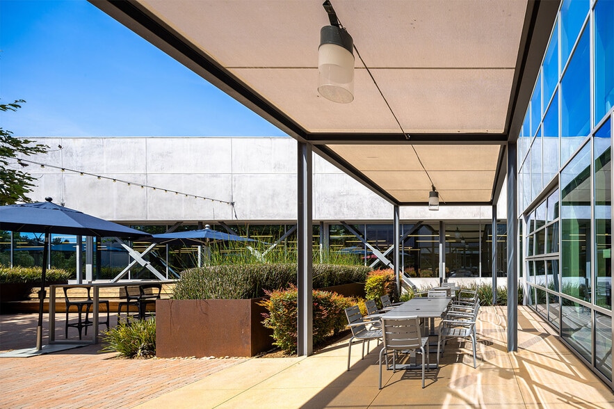 More Photos Of 2722 Michelson Dr, Irvine Office For Sale