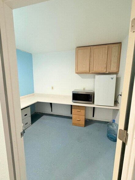 More Photos Of 232 Main St, Otho Storefront For Sale