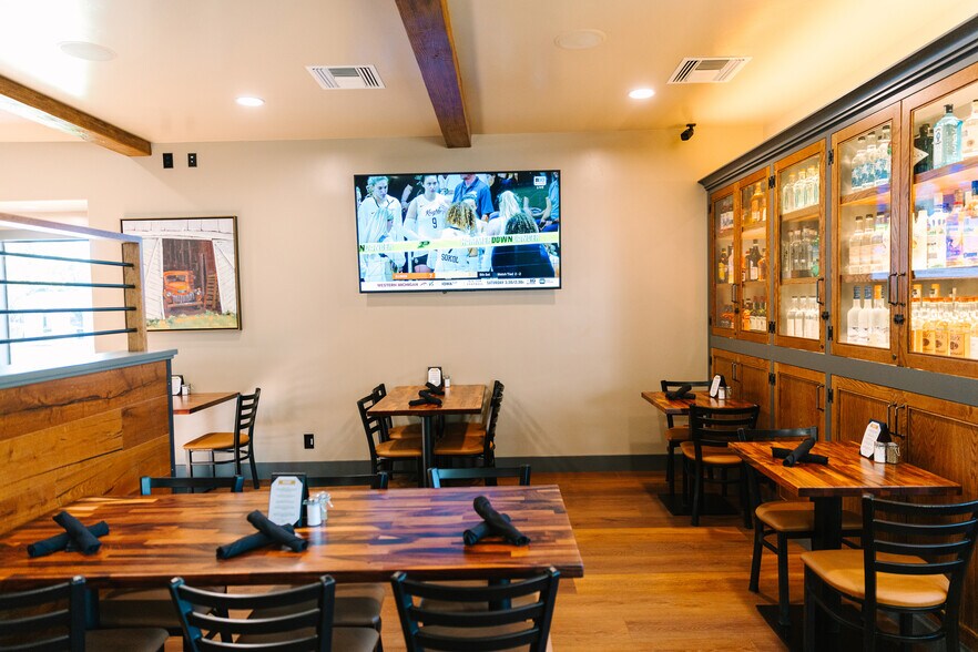 More Photos Of 1902 Creston Rd, Paso Robles Restaurant For Sale