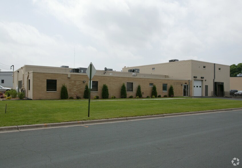 More Photos Of 2909 S Anthony Ln, Saint Anthony Office For Sale