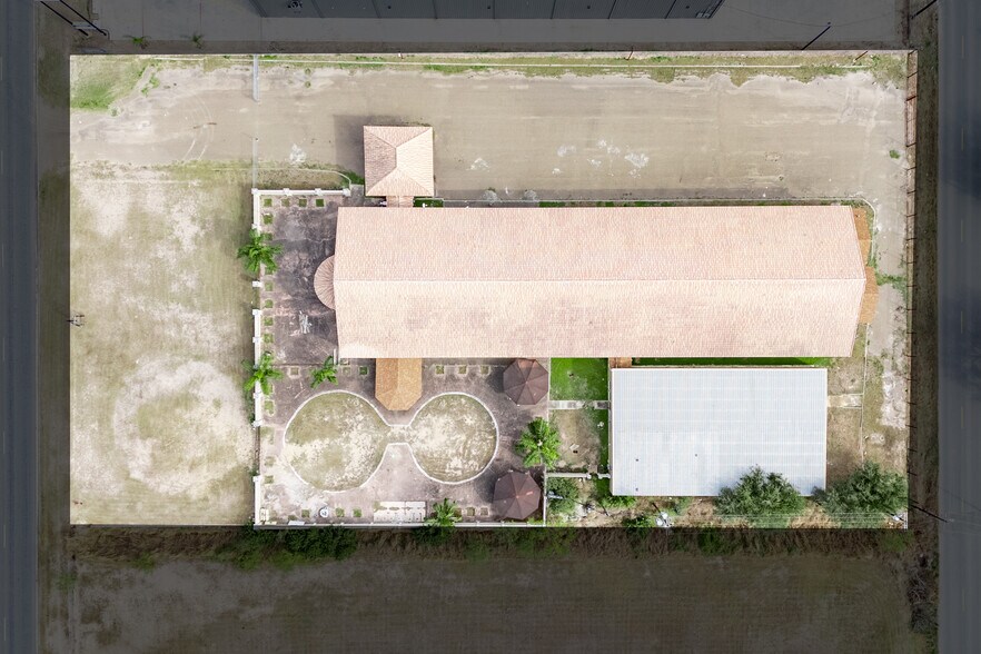 More Photos Of 2301 E Expressway 83, Donna Hotel For Sale