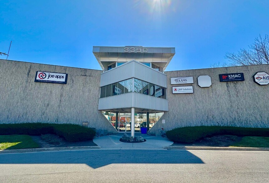 More Photos Of 3390 S Service Rd, Burlington Office For Lease