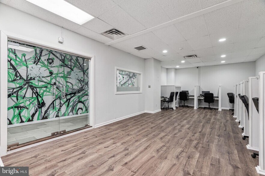 More Photos Of 813-817 N 5th St, Philadelphia Apartments For Lease