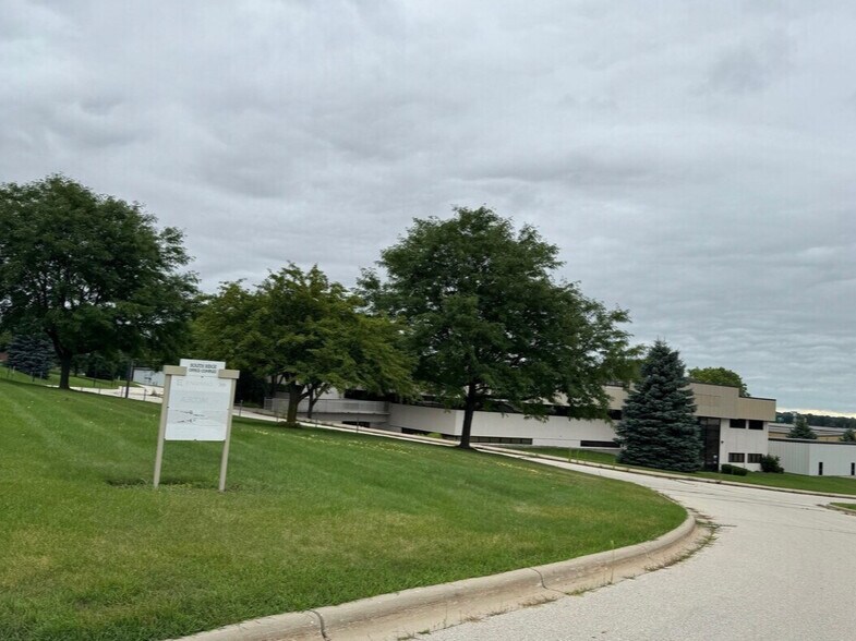 More Photos Of 2985 S Ridge Rd, Green Bay Medical For Lease