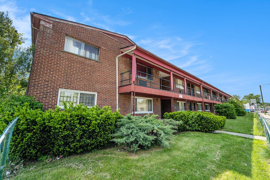 More Photos Of 19625 Conant, Detroit Multifamily For Sale