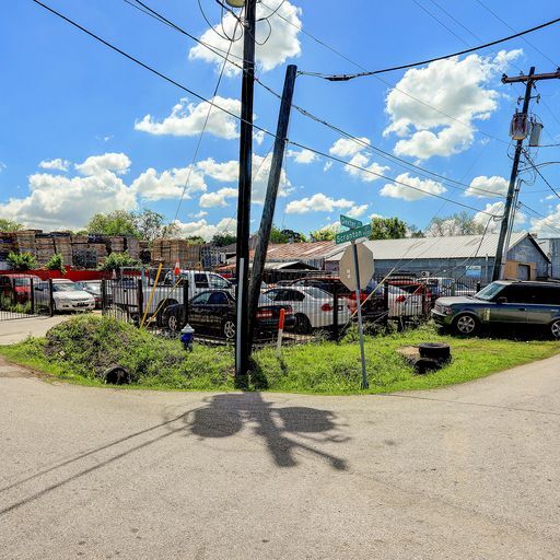 More Photos Of 9142 Scranton St, Houston Warehouse For Sale