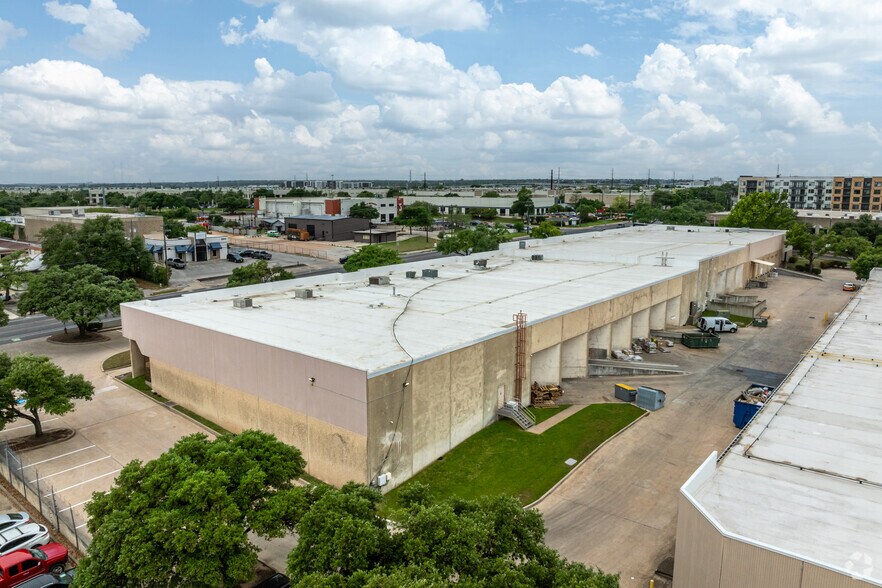 More Photos Of 2020 Rutland Dr, Austin Unknown For Lease