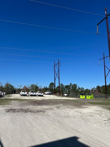 More Photos Of 2045 Corporate Dr S, Wilmington Warehouse For Lease