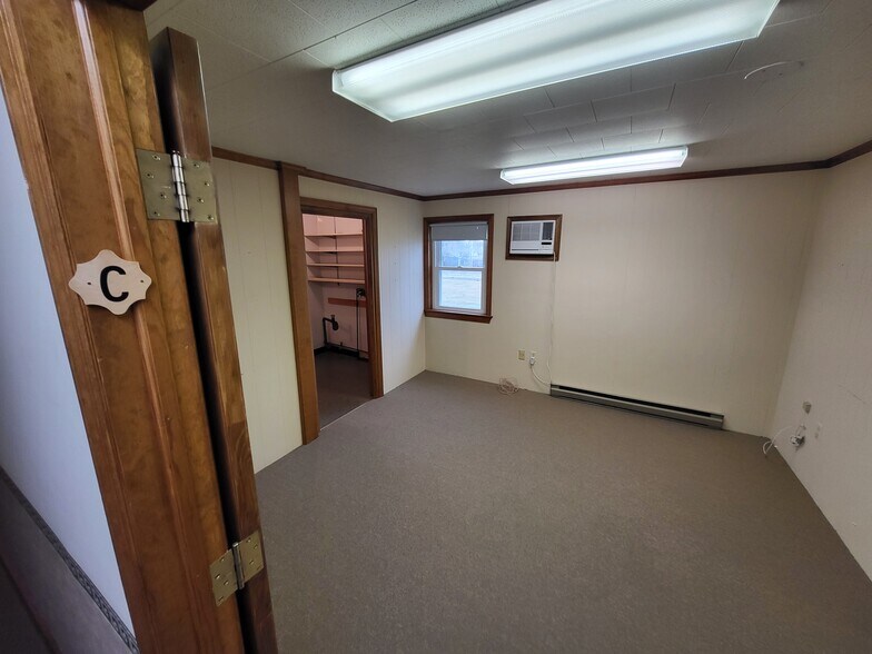 More Photos Of 506 Brookletts Ave, Easton Office For Sale