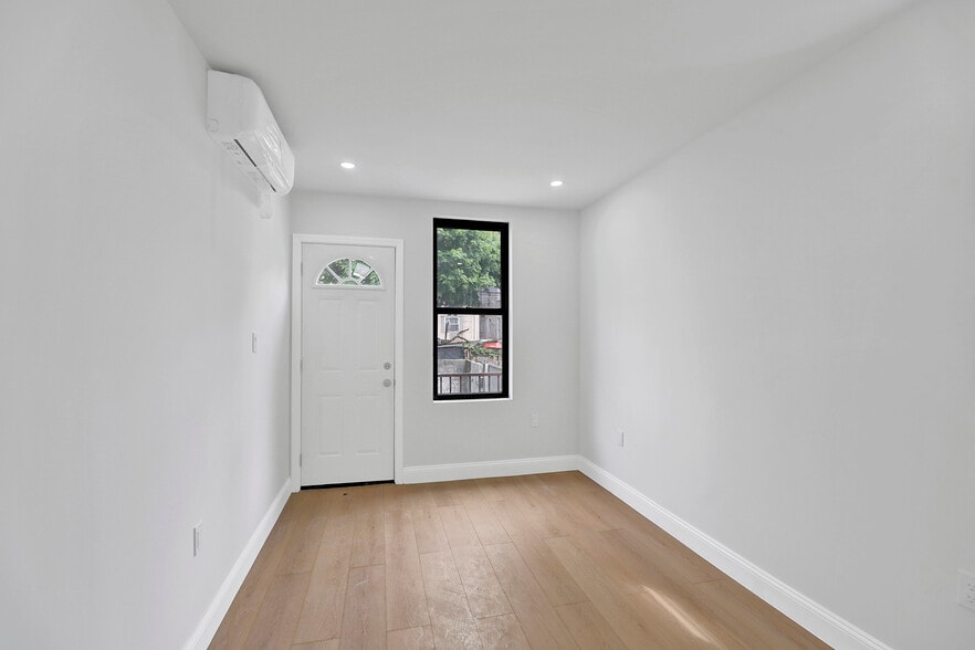 More Photos Of 3013 Brighton 5th St, Brooklyn Apartments For Sale