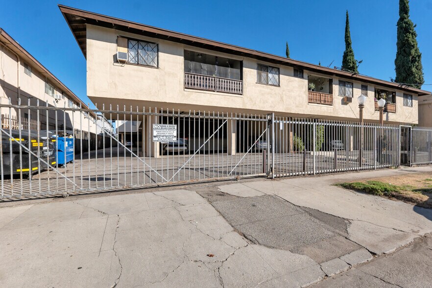 More Photos Of 18350 Napa St, Northridge Apartments For Sale