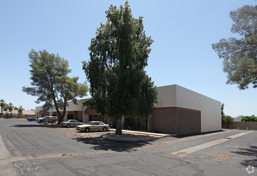 More Photos Of 1731 W Rose Garden Ln, Phoenix Warehouse For Lease