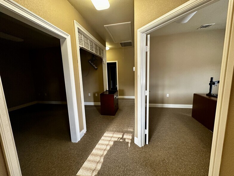 More Photos Of 2301 Mustang Dr, Grapevine Unknown For Lease