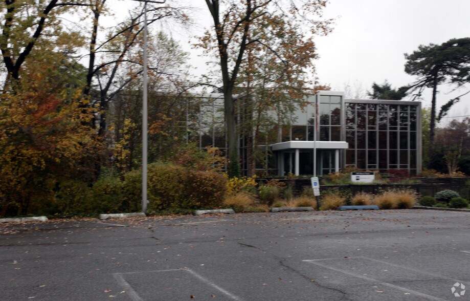 More Photos Of 1401 Broad St, Clifton Office For Lease