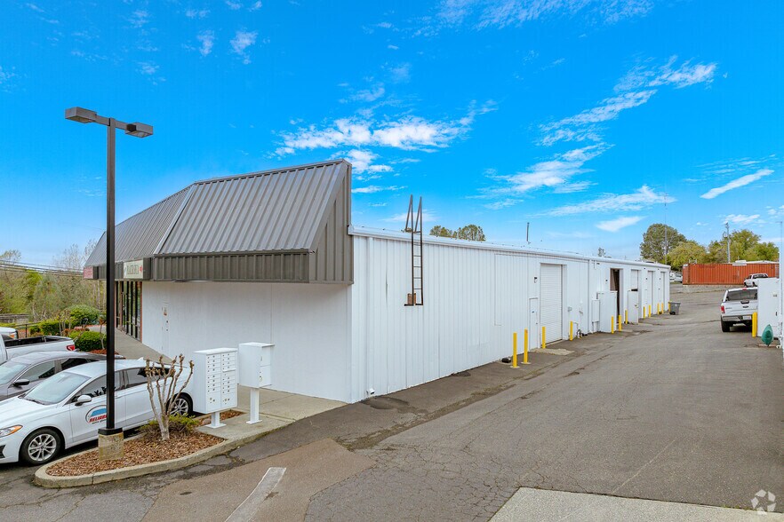 More Photos Of 1490 Grass Valley Hwy, Auburn Auto Repair For Sale