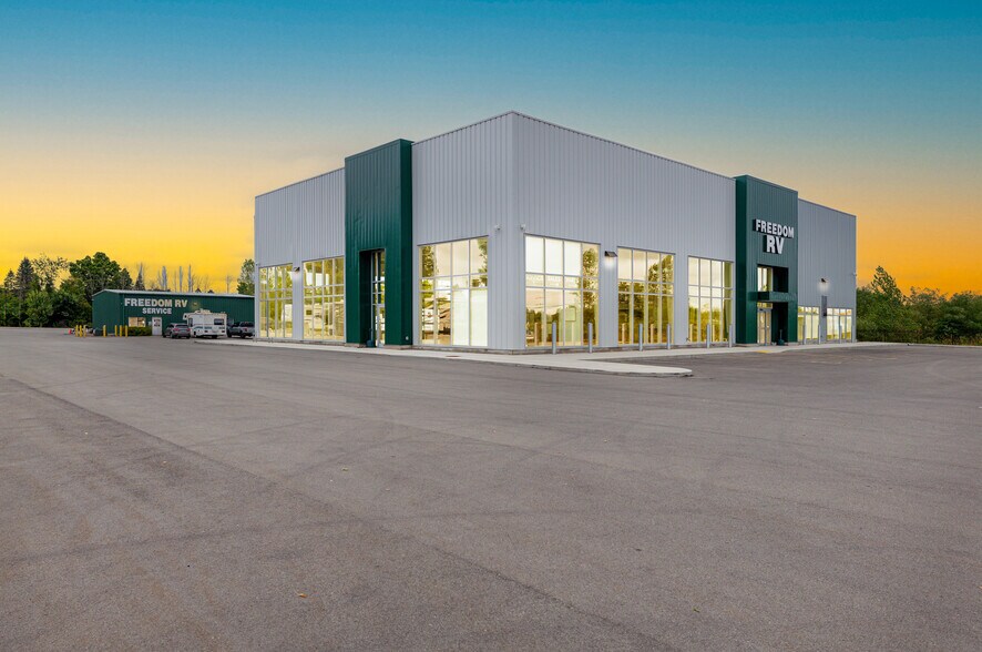 Primary Photo Of 663 Stewart Blvd, Brockville Showroom For Sale