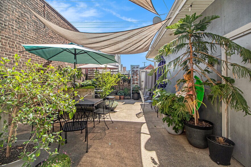 More Photos Of 10215 Joseph Campau St, Hamtramck Bar For Sale