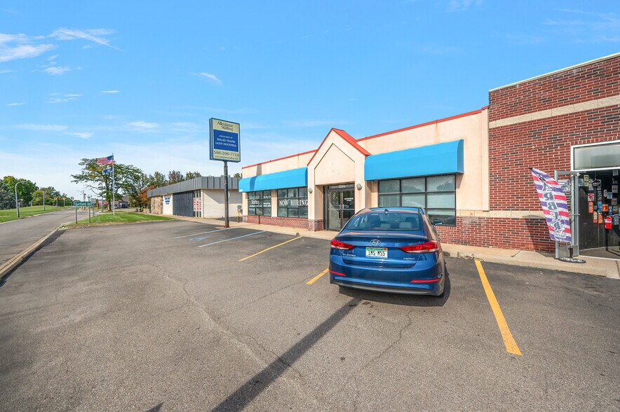 More Photos Of 32064 Utica Rd, Fraser Office For Lease