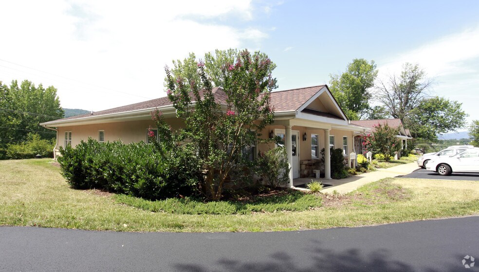 More Photos Of 986 John Marshall Rd, Front Royal Office For Lease