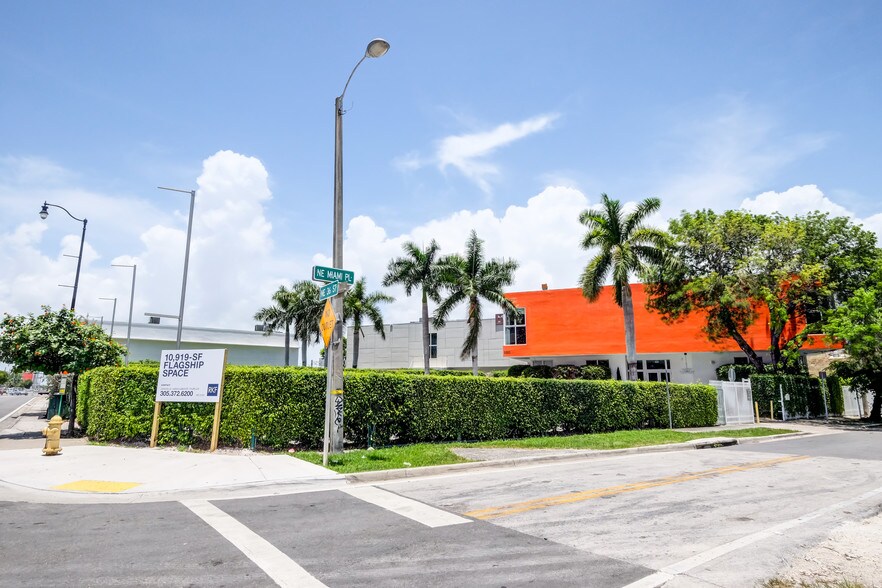 More Photos Of 3620 NE Miami Pl, Miami General Retail For Sale