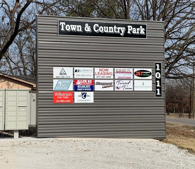 More Photos Of 1011 Upper Denton Rd, Weatherford Warehouse For Lease