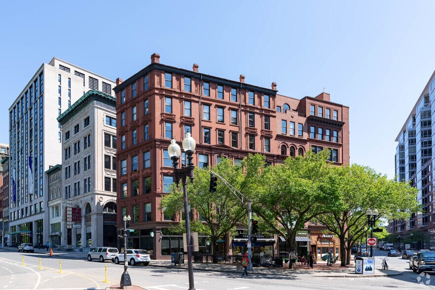 More Photos Of 2 Park Plz, Boston Office For Lease