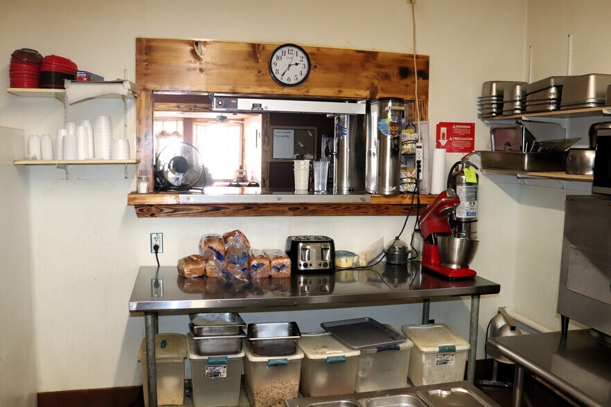 More Photos Of 1113 Main St, Commerce Restaurant For Sale
