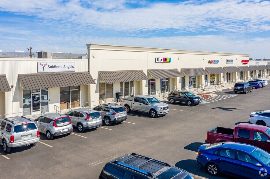 More Photos Of 2803-2899 NE Loop 410, San Antonio Showroom For Lease