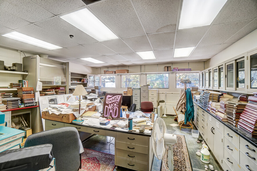 More Photos Of 150 E South College St, Yellow Springs Research And Development For Sale