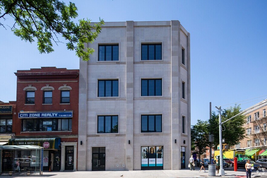More Photos Of 3302 30th Ave, Long Island City Office For Lease