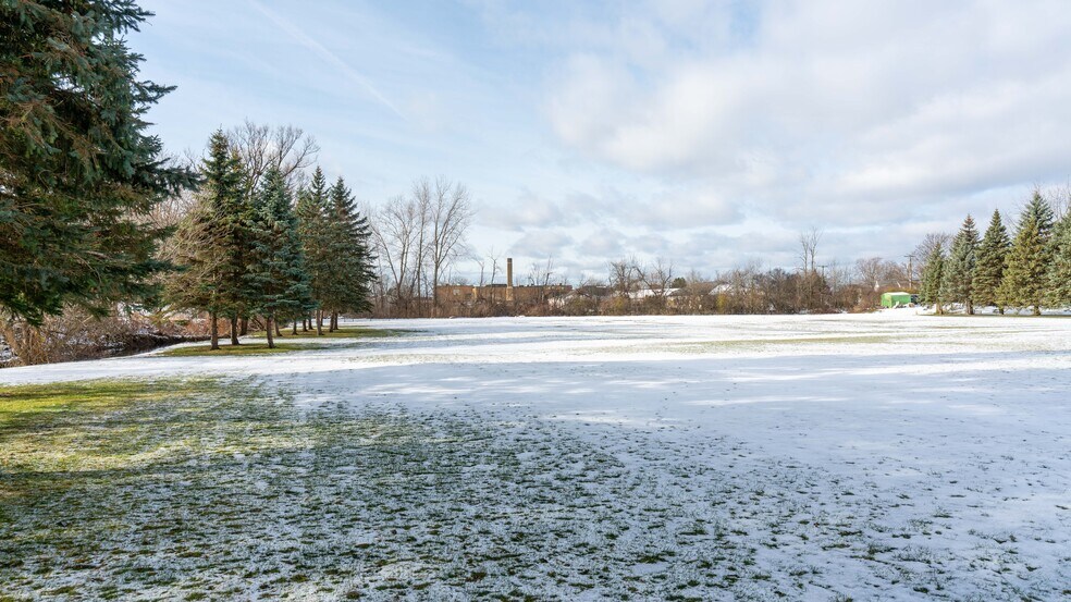 More Photos Of 271 Columbia Ave, Depew Lodge Meeting Hall For Sale