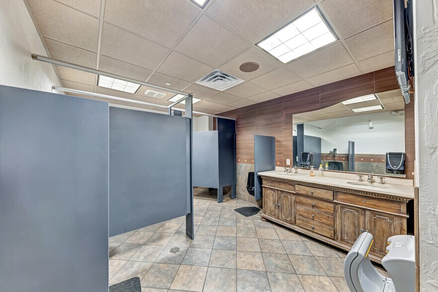 More Photos Of 1070 Baknsville Ave, Pittsburgh Lodge Meeting Hall For Sale
