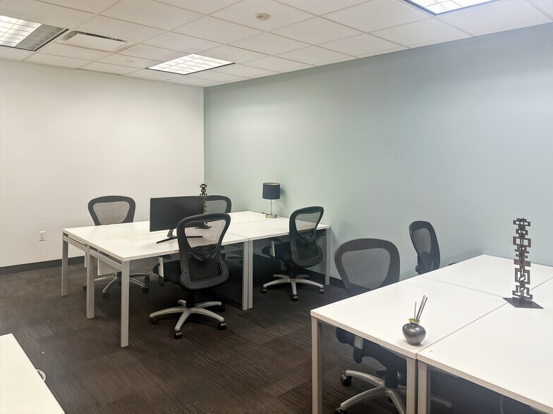More Photos Of 1 Pierrepont Plz, Brooklyn Coworking Space