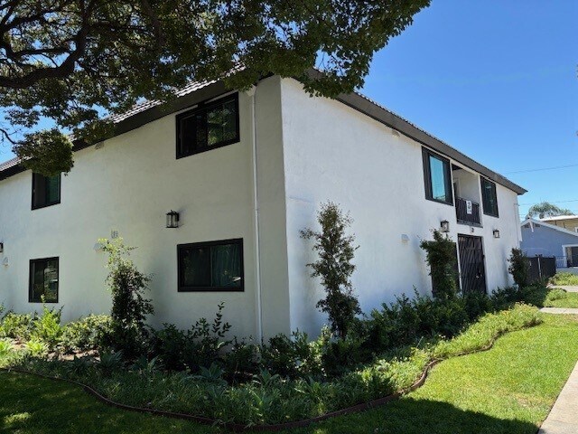 More Photos Of 120 E Pine St, Santa Ana Apartments For Sale