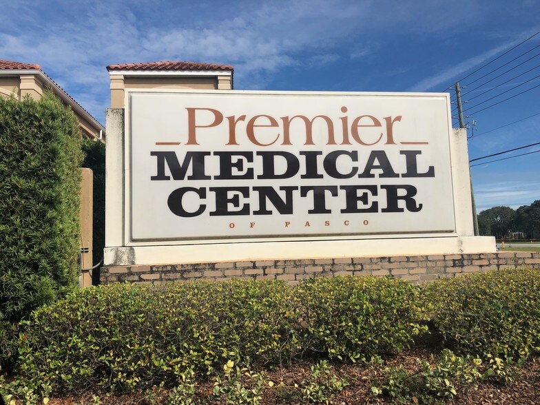 More Photos Of 2035-2055 Little Rd, New Port, New Port Richey Medical For Lease