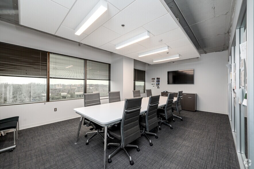 More Photos Of 7474 Greenway Center Dr, Greenbelt Office For Lease