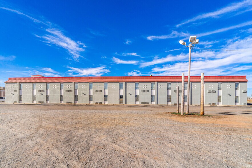 More Photos Of 2801 E Highway 66, Elk City Hotel For Sale