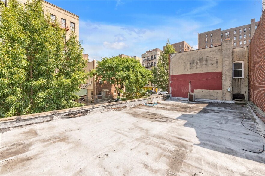 More Photos Of 2921 Heath Ave, Bronx Industrial For Sale