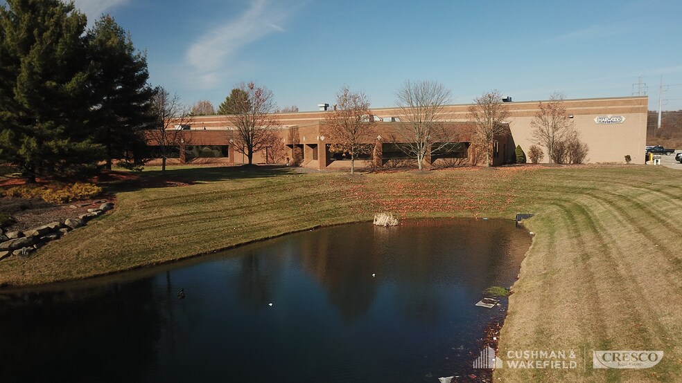 More Photos Of 1333 E Highland Rd, Macedonia Warehouse For Lease