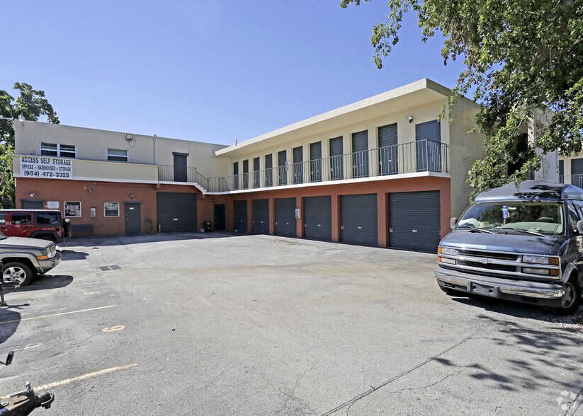 Primary Photo Of 7000 SW 22nd Ct, Davie Self Storage For Lease