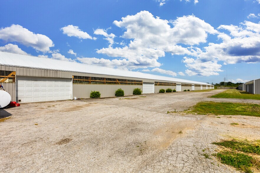 More Photos Of 2149 E Frontage Rd, Staunton Auto Dealership For Sale