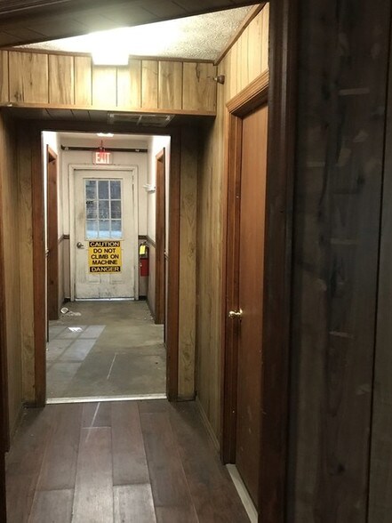 More Photos Of 209 New Hutchinson Mill Rd, Lagrange Warehouse For Sale