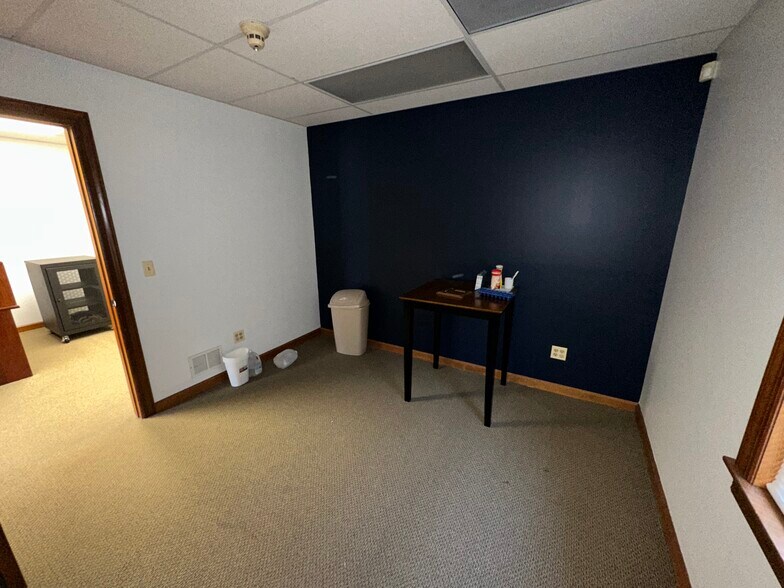 More Photos Of 121 Union Ave, Middlesex Office Residential For Lease